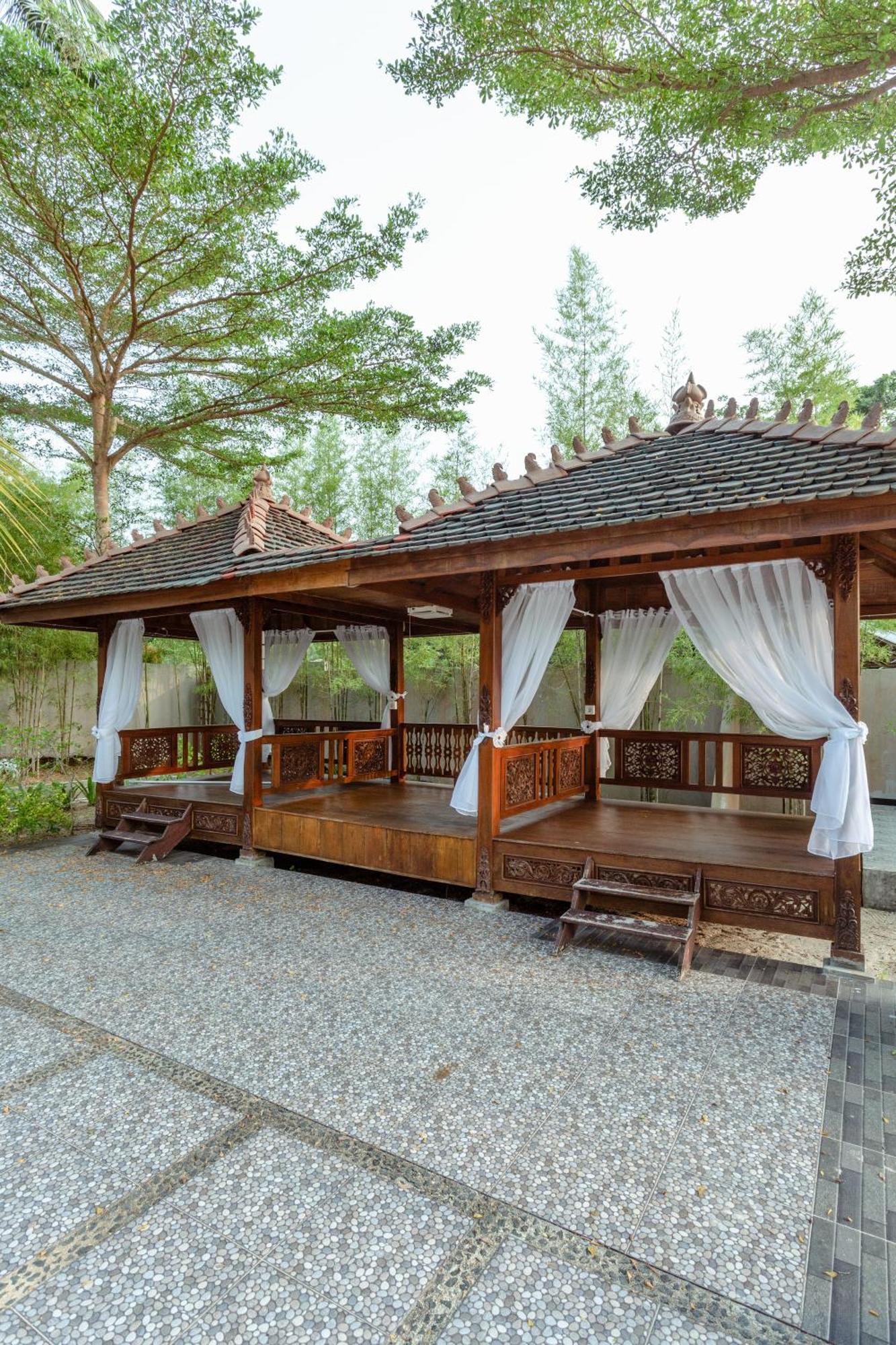 Bintan Exotica Resort By Waringin Hospitality Беракит Экстерьер фото